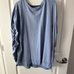 Comfy Caslon long sleeved lightweight sweatshirt